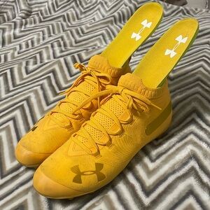 Under Armor Spotlight Spade Yellow, size 9